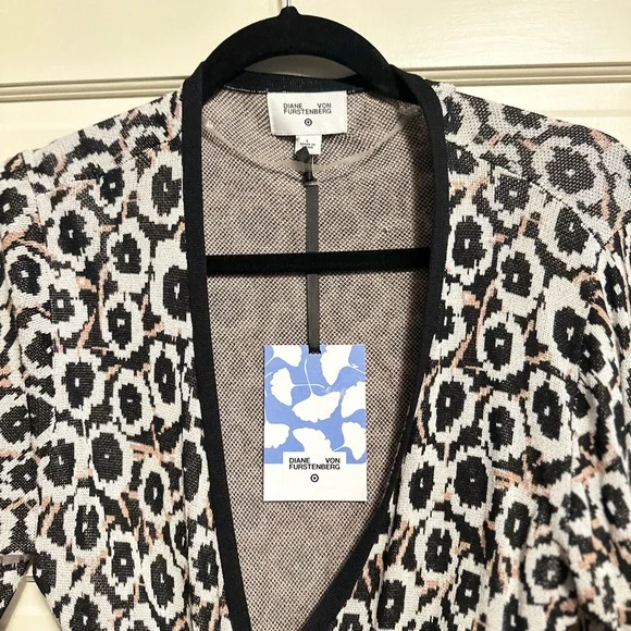 DVF x Target Leopard Mini Wrap Dress NWT Black Cream Long Sleeve - Picture 3 of 4